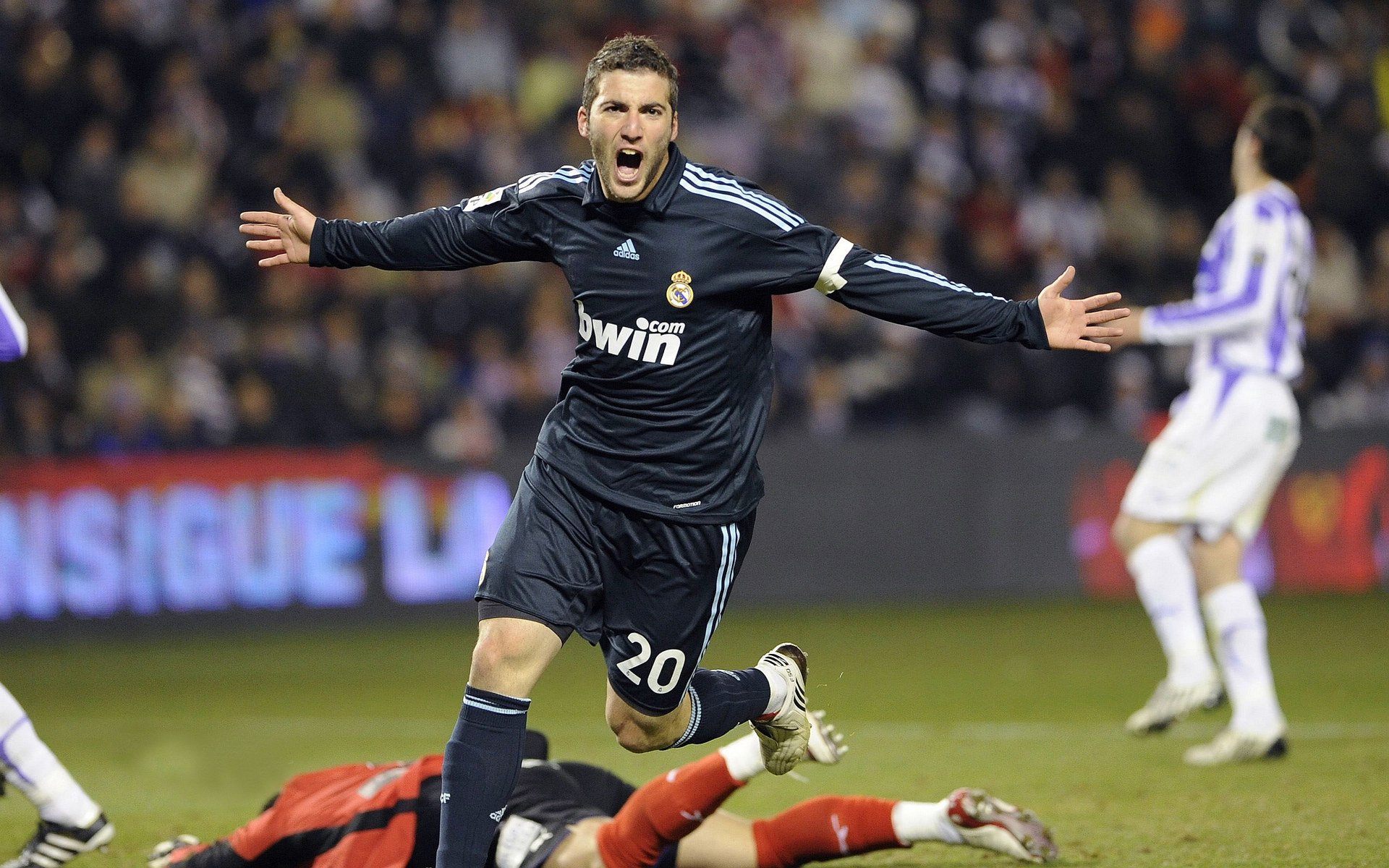 Leyu Sport登录入口-英超冲刺极限：胜负只在一瞬间！，英超prizm choice